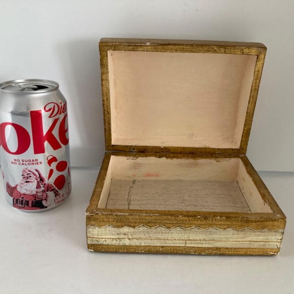 Vintage Italian Florentine Wooden Box w/Hinged Lid Gold Rectangle Chippy Italy - Picture 13 of 16